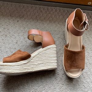 Brown wedges